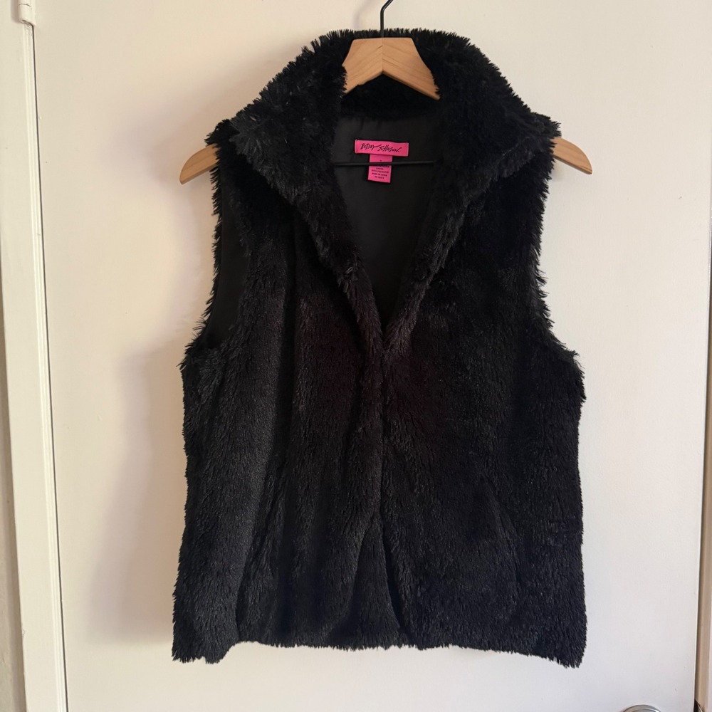 Betsey Johnson Black Faux Fur Vest Wide Collar Shaggy Plush Glam Whimsigoth